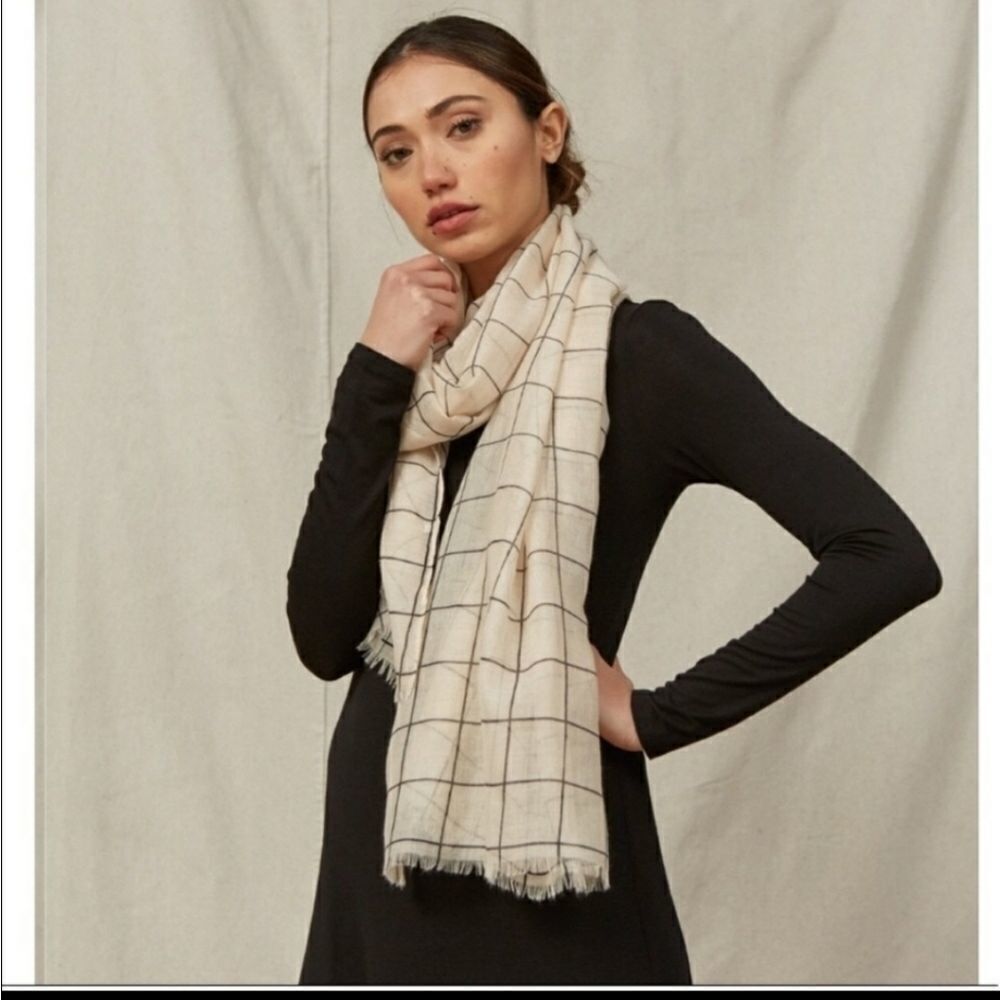 Beautiful Rachel Pally natural summer scarf